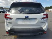 ✅ 2021 Subaru Forester Premium • VIN: JF2SKAJCXMH585194 • Lot: 70571955. Wystawiony na Copart z przebiegiem 19 325 mil. Bezpłatny archiwum sprzedaży aukcyjnych z USA i szczegółowy raport historii pojazdu na DreamBid. Zdjęcie 6.