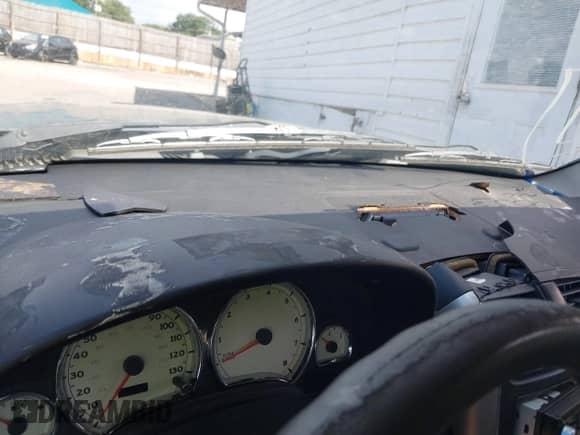 2007 Saturn VUE I4 z VIN 5GZCZ33D47S826463, wystawiony jako IAAI lot #42810033 z przebiegiem 202 998 mil mil oraz . Historia ofert i sprzedaży dostępna na DreamBid. Obrazek 13.