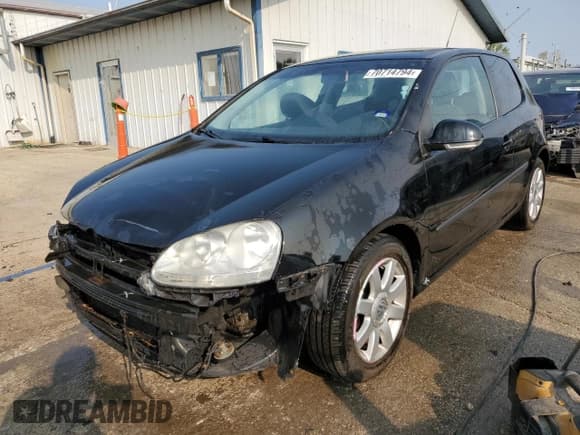 ✅ 2008 Volkswagen Rabbit S • VIN: WVWBB71KX8W270275 • Лот: 70714794. Опубликован ранее на Copart с пробегом 124 435 миль. Бесплатный доступ к архиву аукционных продаж из США и подробный отчёт об истории автомобиля на DreamBid. Изображение 1.