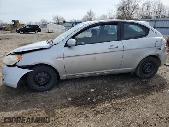 ✅ 2007 Hyundai Accent GS • VIN: KMHCN35C87U020918 • Лот: 51818125. Опубликован ранее на Copart с пробегом 167 753 миль. Бесплатный доступ к архиву аукционных продаж из США и подробный отчёт об истории автомобиля на DreamBid. Изображение 1.