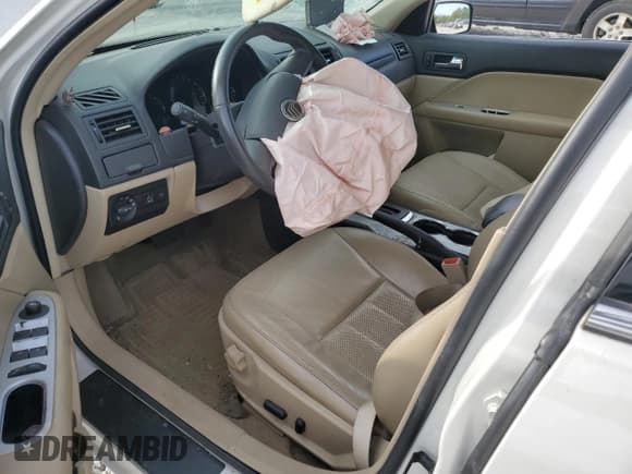 ✅ 2010 Mercury Milan Premier • VIN: 3MEHM0JA1AR642337 • Lot: 69718484. Wystawiony na Copart z przebiegiem Nie podano. Bezpłatny archiwum sprzedaży aukcyjnych z USA i szczegółowy raport historii pojazdu na DreamBid. Zdjęcie 8.