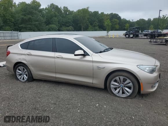 ✅ 2011 BMW 5 Series 535i Gran Turismo xDrive • VIN: WBASP2C50BC337659 • Lot: 68353925. Wystawiony na Copart z przebiegiem 116 459 mil. Bezpłatny archiwum sprzedaży aukcyjnych z USA i szczegółowy raport historii pojazdu na DreamBid. Zdjęcie 4.