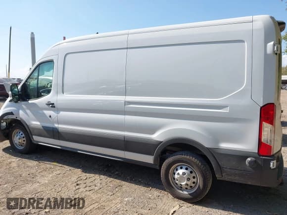 ✅ 2025 Ford Transit • VIN: 1FTBW2CG2SKA33939 • Лот: 43369032. Опубликован ранее на IAAI с пробегом 3 344 миль. Бесплатный доступ к архиву аукционных продаж из США и подробный отчёт об истории автомобиля на DreamBid. Изображение 14.
