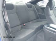 ✅ 2013 Hyundai Genesis Coupe 2.0T • VIN: KMHHT6KD6DU081190 • Lot: 42697877. Wystawiony na IAAI z przebiegiem 152 023 mil. Bezpłatny archiwum sprzedaży aukcyjnych z USA i szczegółowy raport historii pojazdu na DreamBid. Zdjęcie 8.