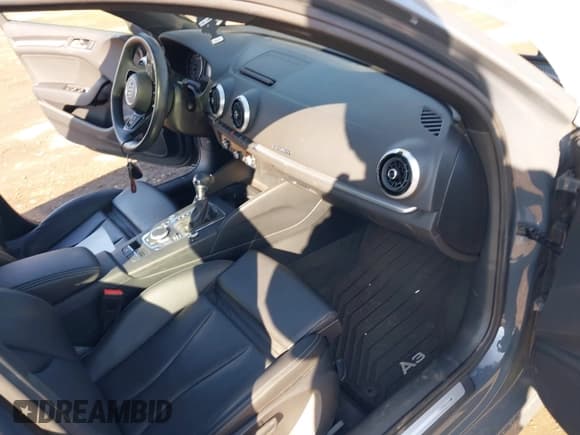 ✅ 2020 Audi A3 S line Premium • VIN: WAUBEGFF5LA098209 • Lot: 41640790. Listed on IAAI with 36,057 mi. Free auction sales archive from the USA and detailed vehicle history report at DreamBid. Image 5.