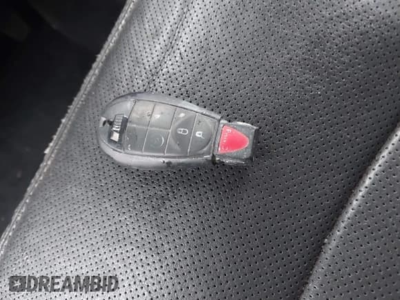 ✅ 2009 Dodge 1500 Laramie • VIN: 1D3HV13T79S704544 • Lot: 42145808. Wystawiony na IAAI z przebiegiem 184 431 mil. Bezpłatny archiwum sprzedaży aukcyjnych z USA i szczegółowy raport historii pojazdu na DreamBid. Zdjęcie 11.