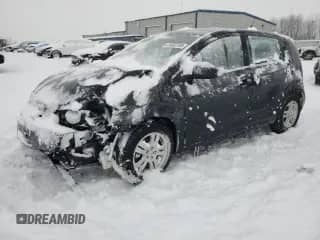 2012 Chevrolet Sonic LT z VIN 1G1JD6SB0C4147161, wystawiony jako Copart lot #41803735 z przebiegiem Nie podano mil oraz Czysty tytuł • Clean title. Historia ofert i sprzedaży dostępna na DreamBid. Obrazek 1.