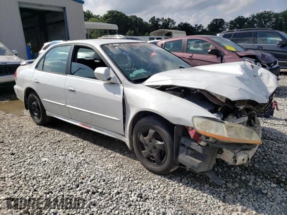 ✅ 2001 Honda Accord DX • VIN: 1HGCF85481A084037 • Lot: 65195914. Wystawiony na Copart z przebiegiem 231 045 mil. Bezpłatny archiwum sprzedaży aukcyjnych z USA i szczegółowy raport historii pojazdu na DreamBid. Zdjęcie 4.