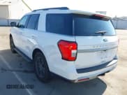 ✅ 2024 Ford Expedition XLT • VIN: 1FMJU1H82REA85251 • Lot: 43566541. Listed on IAAI with 9,644 mi. Free auction sales archive from the USA and detailed vehicle history report at DreamBid. Image 3.