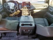 ✅ 2024 Chevrolet Suburban RST • VIN: 1GNSCEKD9RR229970 • Лот: 92583175. Опубликован ранее на Copart с пробегом 59 922 миль. Бесплатный доступ к архиву аукционных продаж из США и подробный отчёт об истории автомобиля на DreamBid. Изображение 8.