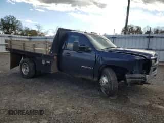 2009 Chevrolet Silverado 3500HD WT с VIN 1GBJC74K99E137457, выставлен на аукционе Copart как лот 81621334 с пробегом 75 018 миль миль и Списание • Salvage title. История ставок и продаж доступна на DreamBid. Изображение 4.