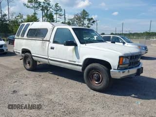 ✅ 1998 Chevrolet Silverado 2500 • VIN: 1GCGC24R6WZ140441 • Lot: 43238446. Wystawiony na IAAI z przebiegiem 300 206 mil. Bezpłatny archiwum sprzedaży aukcyjnych z USA i szczegółowy raport historii pojazdu na DreamBid. Zdjęcie 1.