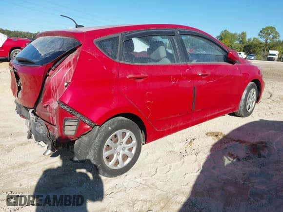 ✅ 2012 Hyundai Accent GS • VIN: KMHCT5AE2CU021453 • Lot: 43484851. Wystawiony na IAAI z przebiegiem 97 671 mil. Bezpłatny archiwum sprzedaży aukcyjnych z USA i szczegółowy raport historii pojazdu na DreamBid. Zdjęcie 4.