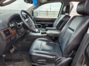 ✅ 2009 Nissan Armada LE • VIN: 5N1AA08C79N600042 • Lot: 70402845. Wystawiony na Copart z przebiegiem 229 267 mil. Bezpłatny archiwum sprzedaży aukcyjnych z USA i szczegółowy raport historii pojazdu na DreamBid. Zdjęcie 7.