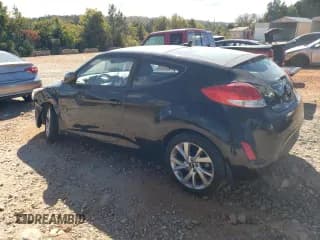 ✅ 2016 Hyundai Veloster • VIN: KMHTC6ADXGU295888 • Lot: 76509614. Wystawiony na Copart z przebiegiem 85 489 mil. Bezpłatny archiwum sprzedaży aukcyjnych z USA i szczegółowy raport historii pojazdu na DreamBid. Zdjęcie 2.