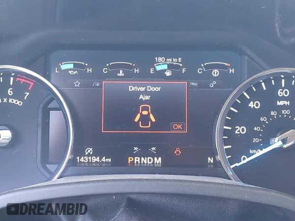 ✅ 2019 Ford Expedition XLT • VIN: 1FMJU1HT3KEA12044 • Lot: 41601681. Wystawiony na IAAI z przebiegiem 143 194 mil. Bezpłatny archiwum sprzedaży aukcyjnych z USA i szczegółowy raport historii pojazdu na DreamBid. Zdjęcie 15.