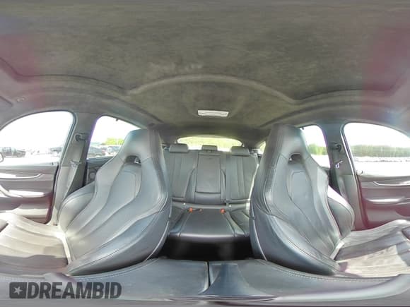 ✅ 2016 BMW X6 M • VIN: 5YMKW8C50G0R43052 • Lot: 55388075. Wystawiony na Copart z przebiegiem 93 301 mil. Bezpłatny archiwum sprzedaży aukcyjnych z USA i szczegółowy raport historii pojazdu na DreamBid. Zdjęcie 15.