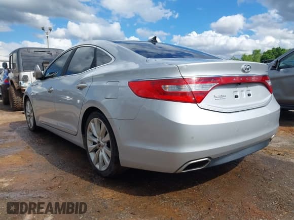 ✅ 2016 Hyundai Azera Limited • VIN: KMHFH4JG6GA569098 • Лот: 42210097. Опубликован ранее на IAAI с пробегом 126 139 миль. Бесплатный доступ к архиву аукционных продаж из США и подробный отчёт об истории автомобиля на DreamBid. Изображение 3.