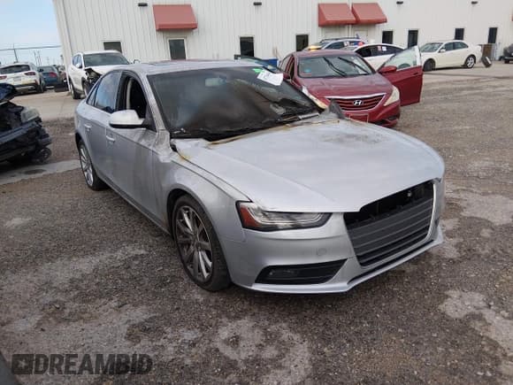 ✅ 2013 Audi A4 Premium Plus • VIN: WAUFFAFL7DN003581 • Lot: 43724464. Wystawiony na IAAI z przebiegiem Nie podano. Bezpłatny archiwum sprzedaży aukcyjnych z USA i szczegółowy raport historii pojazdu na DreamBid. Zdjęcie 1.