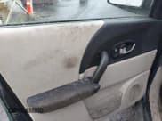 ✅ 2004 Saturn VUE V6 • VIN: 5GZCZ53404S811062 • Lot: 41829695. Wystawiony na IAAI z przebiegiem Nie podano. Bezpłatny archiwum sprzedaży aukcyjnych z USA i szczegółowy raport historii pojazdu na DreamBid. Zdjęcie 13.