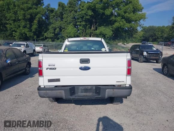 ✅ 2011 Ford F-150 XL • VIN: 1FTMF1CM0BKD08247 • Lot: 42939717. Listed on IAAI with 212,626 mi. Free auction sales archive from the USA and detailed vehicle history report at DreamBid. Image 16.