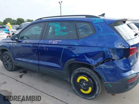 ✅ 2022 Volkswagen Taos S • VIN: 3VVCX7B2XNM049101 • Lot: 43172201. Listed on IAAI with 60,449 mi. Free auction sales archive from the USA and detailed vehicle history report at DreamBid. Image 15.