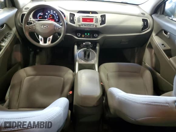 ✅ 2012 Kia Sportage LX • VIN: KNDPB3A28C7331687 • Lot: 60219055. Wystawiony na Copart z przebiegiem 87 591 mil. Bezpłatny archiwum sprzedaży aukcyjnych z USA i szczegółowy raport historii pojazdu na DreamBid. Zdjęcie 8.