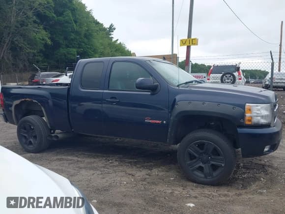 ✅ 2007 Chevrolet Silverado 1500 • VIN: 1GCFK19Y07Z616323 • Lot: 42637873. Wystawiony na IAAI z przebiegiem 191 057 mil. Bezpłatny archiwum sprzedaży aukcyjnych z USA i szczegółowy raport historii pojazdu na DreamBid. Zdjęcie 13.