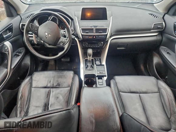 ✅ 2018 Mitsubishi Eclipse Cross SE • VIN: JA4AT5AA0JZ048847 • Лот: 93686055. Опубликован ранее на Copart с пробегом 148 774 миль. Бесплатный доступ к архиву аукционных продаж из США и подробный отчёт об истории автомобиля на DreamBid. Изображение 8.