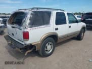 ✅ 1999 Chevrolet Blazer Trailblazer • VIN: 1GNDT13W4X2208791 • Lot: 42281876. Wystawiony na IAAI z przebiegiem 261 605 mil. Bezpłatny archiwum sprzedaży aukcyjnych z USA i szczegółowy raport historii pojazdu na DreamBid. Zdjęcie 4.