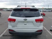 ✅ 2017 Kia Sorento LX • VIN: 5XYPGDA50HG221552 • Lot: 43009513. Wystawiony na IAAI z przebiegiem 75 358 mil. Bezpłatny archiwum sprzedaży aukcyjnych z USA i szczegółowy raport historii pojazdu na DreamBid. Zdjęcie 16.