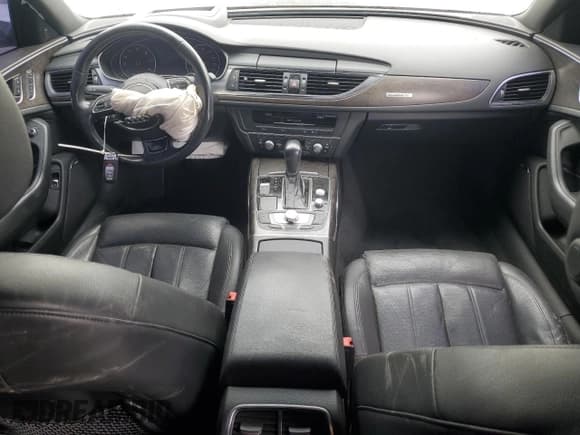 ✅ 2017 Audi A6 Prestige • VIN: WAUH2AFC4HN061710 • Лот: 48292035. Опубликован ранее на Copart с пробегом 104 484 миль. Бесплатный доступ к архиву аукционных продаж из США и подробный отчёт об истории автомобиля на DreamBid. Изображение 8.