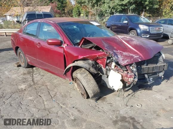 ✅ 2005 Mitsubishi Galant ES • VIN: 4A3AB36F95E033131 • Lot: 43653094. Listed on IAAI with 205,070 mi. Free auction sales archive from the USA and detailed vehicle history report at DreamBid. Image 1.