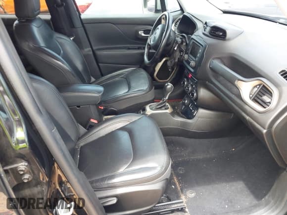 ✅ 2017 Jeep Renegade Limited • VIN: ZACCJBDB6HPE92122 • Lot: 42890543. Wystawiony na IAAI z przebiegiem 112 974 mil. Bezpłatny archiwum sprzedaży aukcyjnych z USA i szczegółowy raport historii pojazdu na DreamBid. Zdjęcie 5.