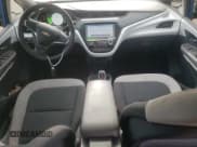 ✅ 2021 Chevrolet Bolt EV LT • VIN: 1G1FY6S05M4105577 • Lot: 59129314. Wystawiony na Copart z przebiegiem 25 426 mil. Bezpłatny archiwum sprzedaży aukcyjnych z USA i szczegółowy raport historii pojazdu na DreamBid. Zdjęcie 8.