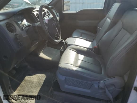 ✅ 2014 Ford F-150 XL • VIN: 1FTMF1EM8EKG39451 • Лот: 82091035. Опубликован ранее на Copart с пробегом 180 079 миль. Бесплатный доступ к архиву аукционных продаж из США и подробный отчёт об истории автомобиля на DreamBid. Изображение 7.