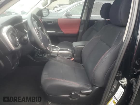 ✅ 2018 Toyota Tacoma TRD Off Road • VIN: 3TMDZ5BNXJM044910 • Lot: 80719065. Listed on Copart with 71,428 mi. Free auction sales archive from the USA and detailed vehicle history report at DreamBid. Image 7.