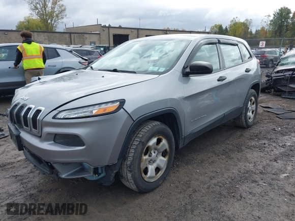 ✅ 2014 Jeep Cherokee Sport • VIN: 1C4PJMABXEW141519 • Лот: 43439900. Опубликован ранее на IAAI с пробегом 190 153 миль. Бесплатный доступ к архиву аукционных продаж из США и подробный отчёт об истории автомобиля на DreamBid. Изображение 18.