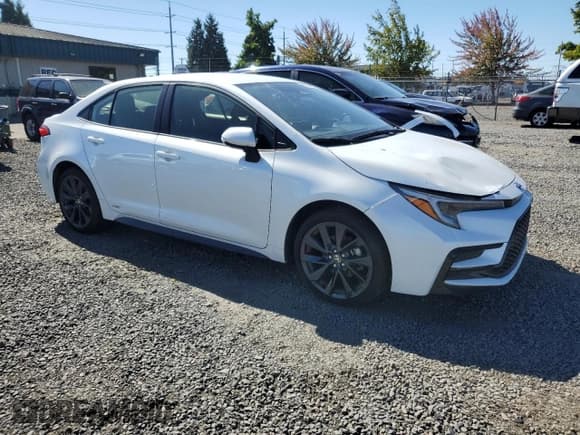✅ 2025 Toyota Corolla Hybrid LE • VIN: JTDBDMHEXS3018320 • Lot: 80881515. Listed on Copart with 6,424 mi. Free auction sales archive from the USA and detailed vehicle history report at DreamBid. Image 4.