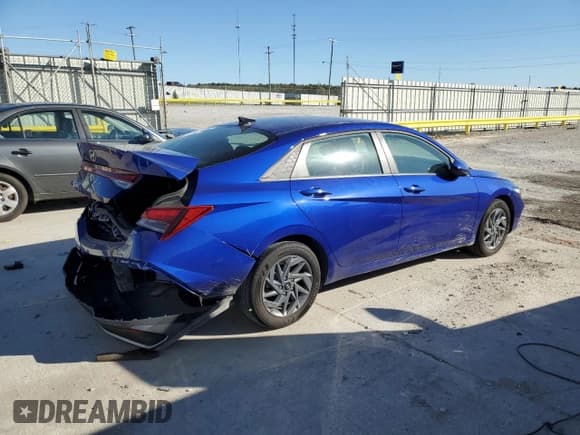 ✅ 2024 Hyundai Elantra SEL • VIN: KMHLM4DGXRU756582 • Lot: 86812745. Listed on Copart with 25,010 mi. Free auction sales archive from the USA and detailed vehicle history report at DreamBid. Image 3.