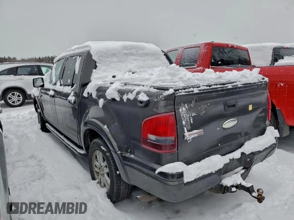 ✅ 2007 Ford Explorer Sport Trac Limited • VIN: 1FMEU53817UA16196 • Lot: 95417575. Listed on Copart with 243,667 mi. Free auction sales archive from the USA and detailed vehicle history report at DreamBid. Image 2.