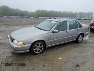 ✅ 1999 Volvo S70 • VIN: YV1LS55AXX1582497 • Lot: 51600505. Wystawiony na Copart z przebiegiem 126 104 mil. Bezpłatny archiwum sprzedaży aukcyjnych z USA i szczegółowy raport historii pojazdu na DreamBid. Zdjęcie 1.