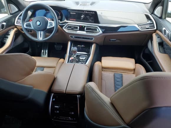 ✅ 2023 BMW X5 M • VIN: 5YMJU0C08P9R95113 • Lot: 56874944. Listed on Copart with 3,661 mi. Free auction sales archive from the USA and detailed vehicle history report at DreamBid. Image 8.