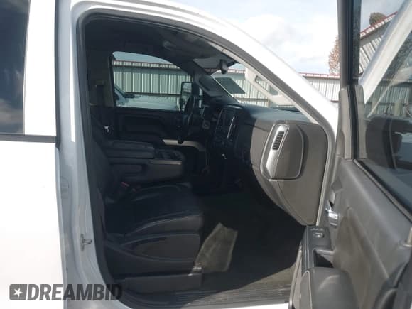 ✅ 2016 Chevrolet Silverado 2500HD LT • VIN: 1GC1KVE80GF235550 • Lot: 43737325. Wystawiony na IAAI z przebiegiem 256 055 mil. Bezpłatny archiwum sprzedaży aukcyjnych z USA i szczegółowy raport historii pojazdu na DreamBid. Zdjęcie 5.