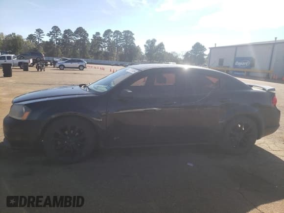 ✅ 2014 Dodge Avenger SE • VIN: 1C3CDZAB9EN130783 • Lot: 79757554. Wystawiony na Copart z przebiegiem 226 924 mil. Bezpłatny archiwum sprzedaży aukcyjnych z USA i szczegółowy raport historii pojazdu na DreamBid. Zdjęcie 1.