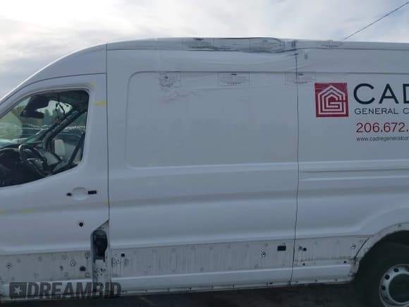 ✅ 2019 Ford Transit • VIN: 1FTYR2CM3KKA93185 • Lot: 43568775. Wystawiony na IAAI z przebiegiem 98 704 mil. Bezpłatny archiwum sprzedaży aukcyjnych z USA i szczegółowy raport historii pojazdu na DreamBid. Zdjęcie 6.