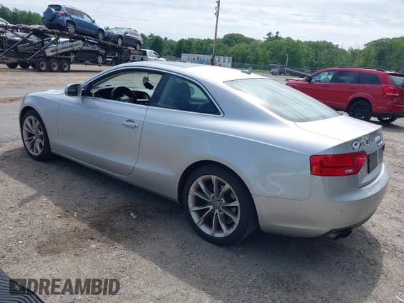 ✅ 2014 Audi A5 Premium Plus • VIN: WAULFAFR2EA020532 • Lot: 42602250. Listed on IAAI with 113,555 mi. Free auction sales archive from the USA and detailed vehicle history report at DreamBid. Image 3.
