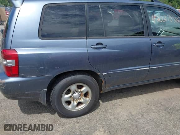 2007 Toyota Highlander с VIN JTEGD21A970158378, выставлен на аукционе IAAI как лот 43037835 с пробегом 391 903 миль миль и . История ставок и продаж доступна на DreamBid. Изображение 16.