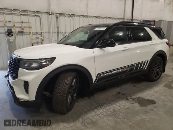 ✅ 2025 Ford Explorer ST • VIN: 1FMWK8GC6SGA24859 • Lot: 82394425. Listed on Copart with 5,260 mi. Free auction sales archive from the USA and detailed vehicle history report at DreamBid. Image 1.