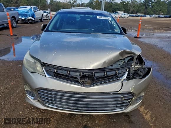 ✅ 2013 Toyota Avalon XLE Premium • VIN: 4T1BK1EB6DU035154 • Lot: 94241995. Listed on Copart with 299,768 mi. Free auction sales archive from the USA and detailed vehicle history report at DreamBid. Image 5.
